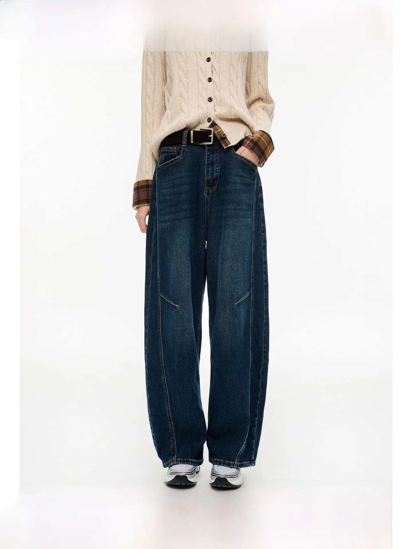 High Waist Loose Fit Casual Denim Jeans for plus Size Women Spring New Style Slimming Pants Vintage Style Straight Leg Pants
High Waist Loose Fit Casual Denim Jeans for plus Size Women Spring New Style Slimming Pants Vintage Style Straight Leg Pants