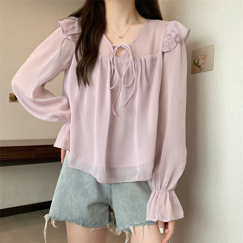 2025 Chiffon Shirts Women Korean Loose Purple Lace-up Flare Sleeve Blouses Spring Summer Tops Female
2025 Chiffon Shirts Women Korean Loose Purple Lace-up Flare Sleeve Blouses Spring Summer Tops Female