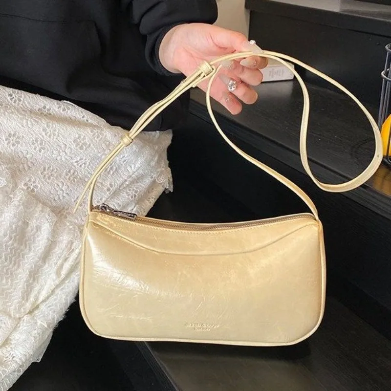 Luxury All-Day Comfort Designer Diaper Bag Women Large Capacity Tote Elegant Leather Crossbody Handbag For Endurance And Style
Luxury All-Day Comfort Designer Diaper Bag Women Large Capacity Tote Elegant Leather Crossbody Handbag For Endurance And Style