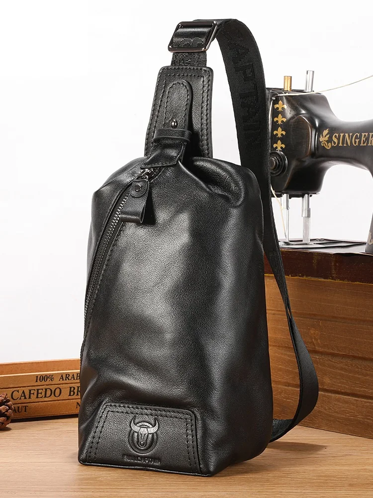 2025 fashion first layer cowhide men's Chest bag genuine leather daily shoulder crossbody bag for men outdoor Commuting bag
2025 fashion first layer cowhide men's Chest bag genuine leather daily shoulder crossbody bag for men outdoor Commuting bag