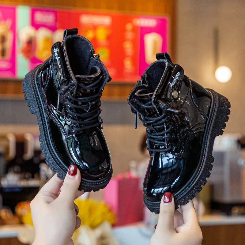 Kids Boots Four Seasons Children PU Leather Water Proof Snow Boots Brand Girls Boys Winter Warm Fashion Rubber Boots
Kids Boots Four Seasons Children PU Leather Water Proof Snow Boots Brand Girls Boys Winter Warm Fashion Rubber Boots