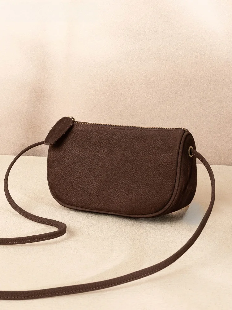 Girlfeel 2025 New Retro Casual Versatile Leather oulder Crossbody Bag Women's Faion Small Square Bag Soft Zipper Closure
Girlfeel 2025 New Retro Casual Versatile Leather oulder Crossbody Bag Women's Faion Small Square Bag Soft Zipper Closure