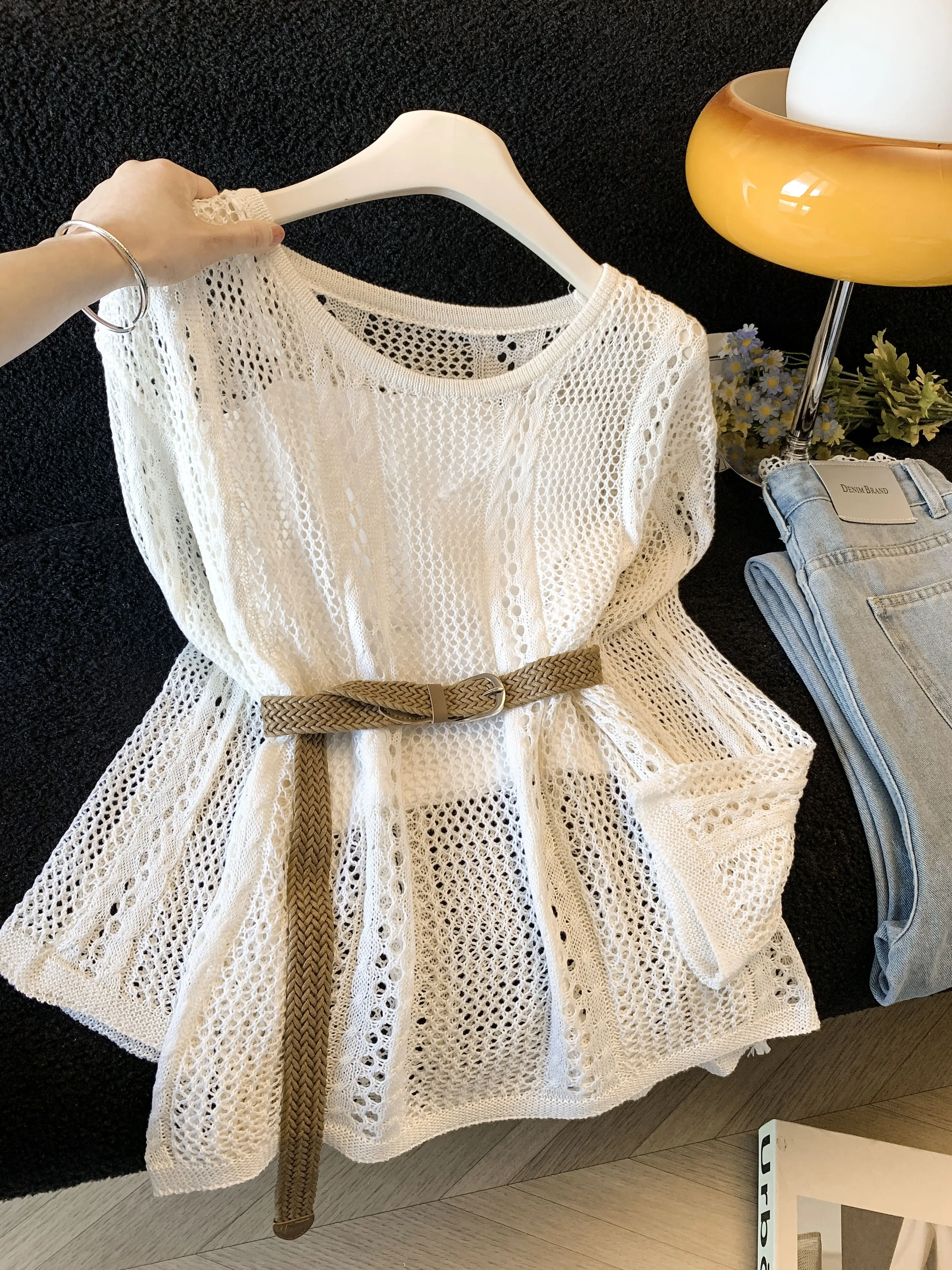 Bohemian Style Hollow-out Knitted Shirt for Women, 2026 New Spring Style, Fitted Waist, Slim-fitting, Mid-length Top
Bohemian Style Hollow-out Knitted Shirt for Women, 2026 New Spring Style, Fitted Waist, Slim-fitting, Mid-length Top
