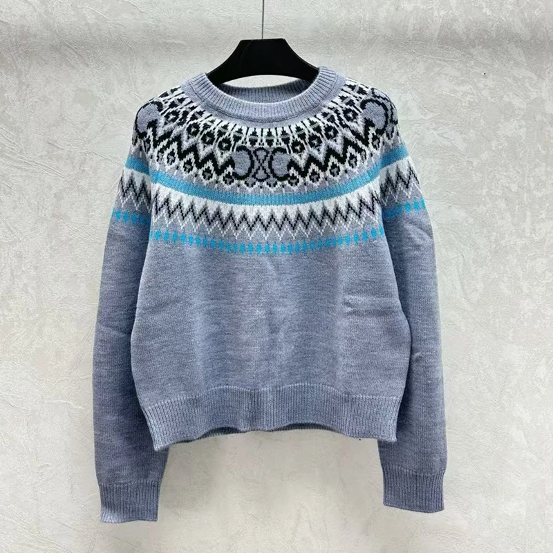Sweater women's autumn and winter new comfortable striped embroidered gray wool warm knit sweater jacket
Sweater women's autumn and winter new comfortable striped embroidered gray wool warm knit sweater jacket