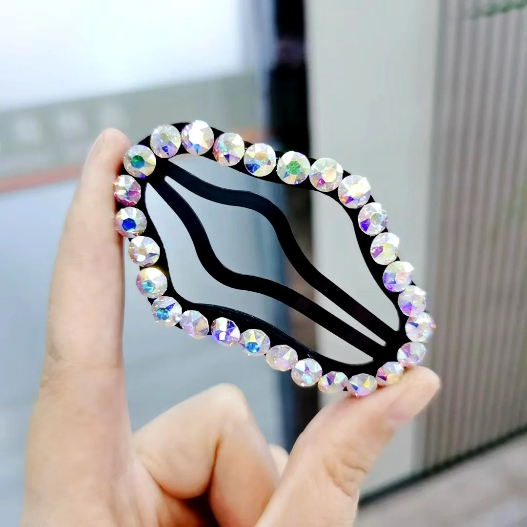 Hanxiao original high-end imported rhine-diamond hair clip Shihua worship clip crystal hair accessories direct sales batch
Hanxiao original high-end imported rhine-diamond hair clip Shihua worship clip crystal hair accessories direct sales batch
