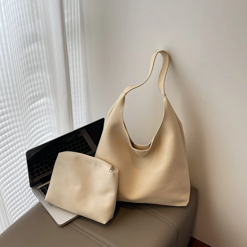 Luxury Leather Handbag For Women Ladies Crossbody Shoulder Bag Classic Elegant Design By Famous Designer Brand
Luxury Leather Handbag For Women Ladies Crossbody Shoulder Bag Classic Elegant Design By Famous Designer Brand