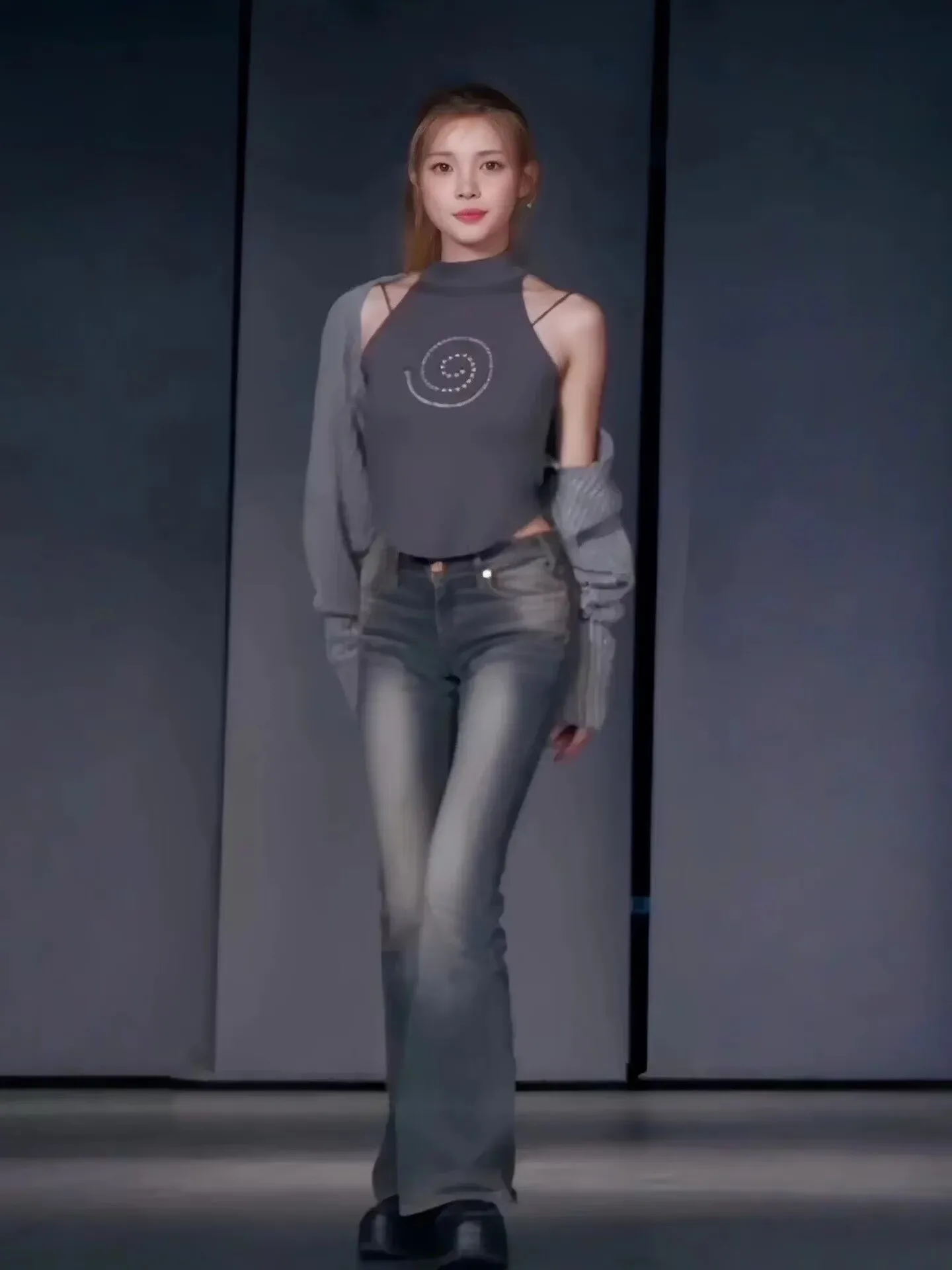 High Waist Slimming Jeans Bell Bottoms High Waist Cotton Stretch Denim Bootcut Trousers Summer New Style Women's Slim Fit Jeans
High Waist Slimming Jeans Bell Bottoms High Waist Cotton Stretch Denim Bootcut Trousers Summer New Style Women's Slim Fit Jeans
