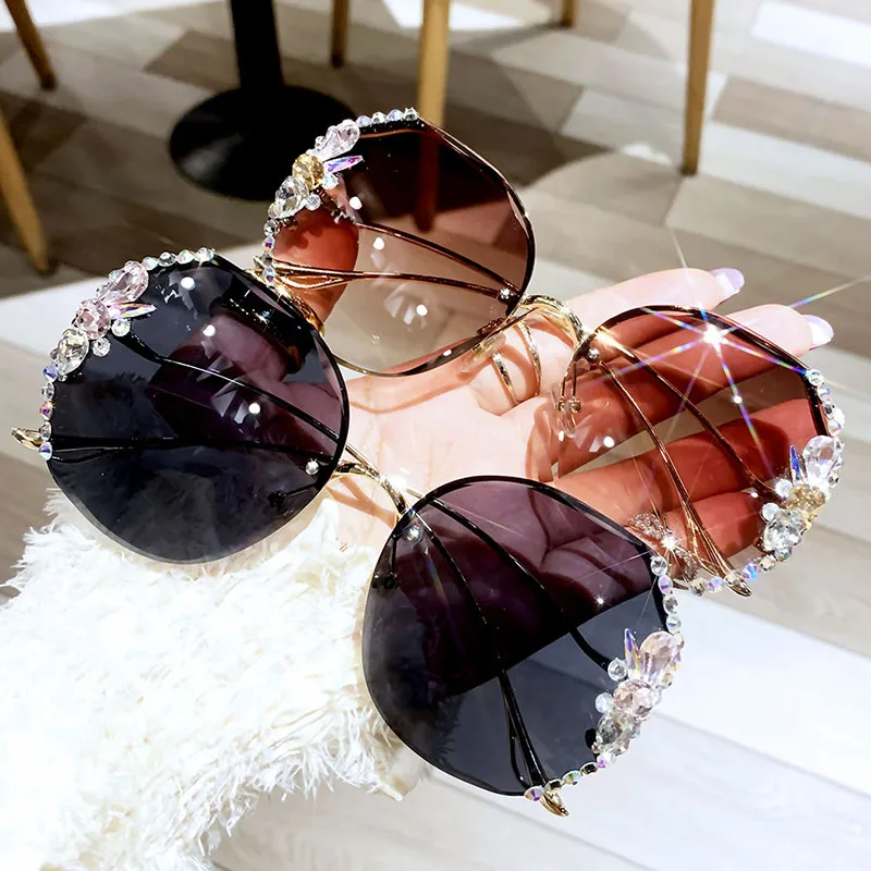 2021 Luxury Sunglasses Women Brand Designer Rimless Gradient Sun Glasses Shades Cutting Lens Ladies Frameless Eyeglasses Uv400
2021 Luxury Sunglasses Women Brand Designer Rimless Gradient Sun Glasses Shades Cutting Lens Ladies Frameless Eyeglasses Uv400