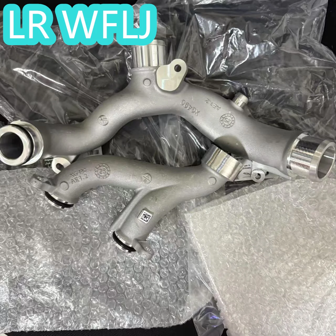 The original reinforced aluminum water pipes of models LR092992 LR090630 LR186917 and LR186859 are suitable for the 3.0 and 5.0T
The original reinforced aluminum water pipes of models LR092992 LR090630 LR186917 and LR186859 are suitable for the 3.0 and 5.0T