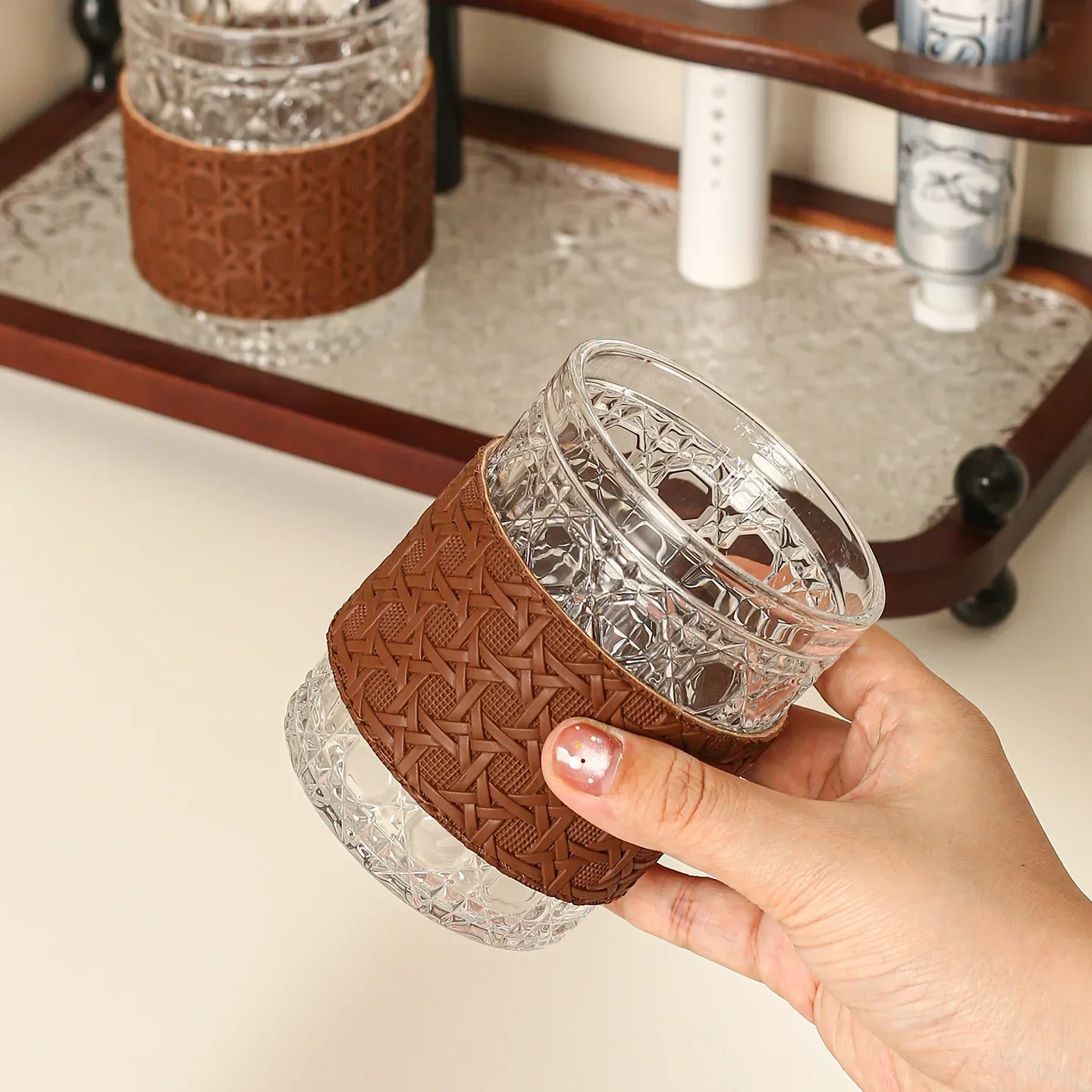 TQH7.2 retro style premium sense walnut toothbrush holder hotel bathroom wash cup toothbrush storage rack set
TQH7.2 retro style premium sense walnut toothbrush holder hotel bathroom wash cup toothbrush storage rack set