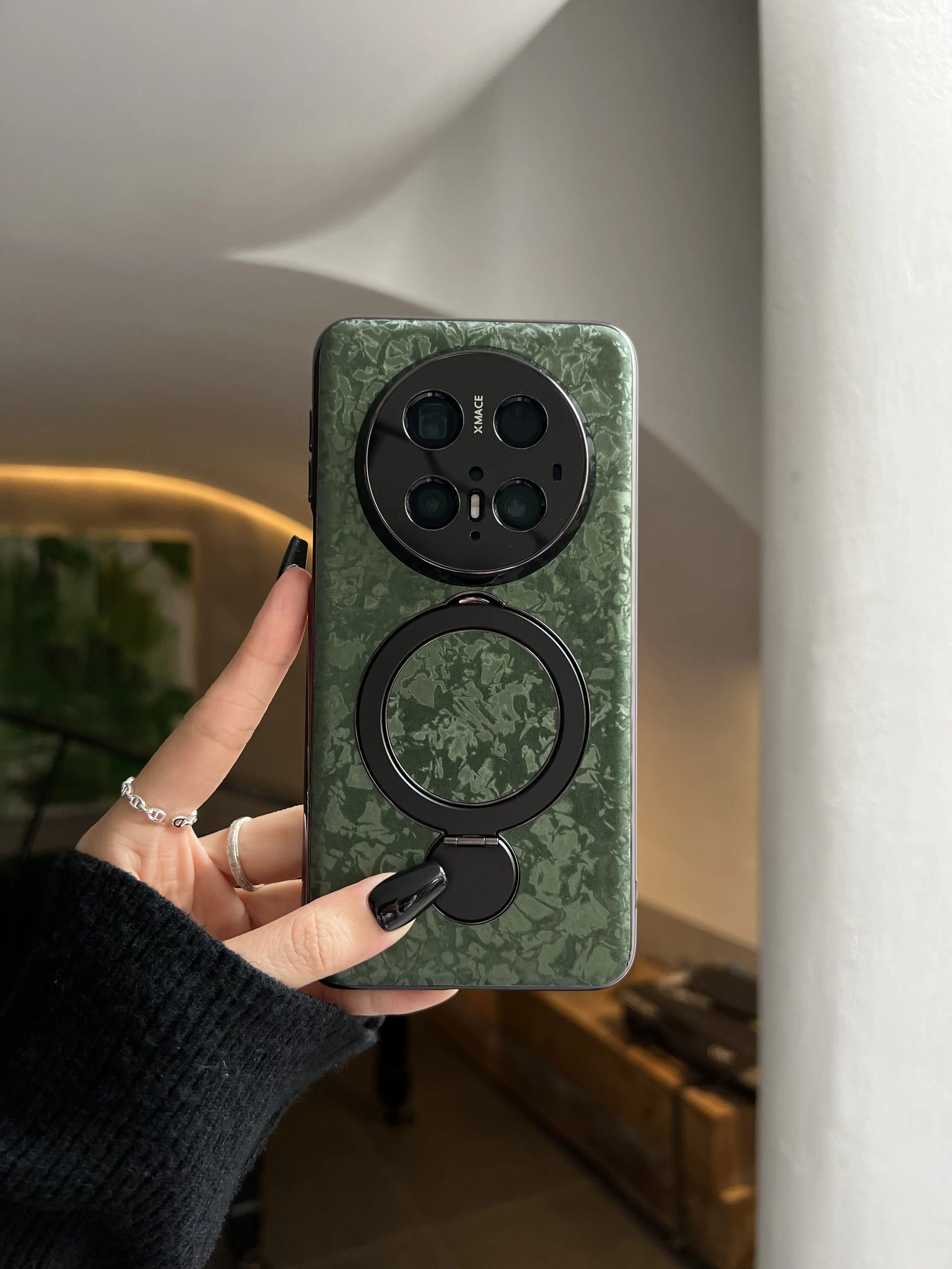 Чехол для телефона Huawei Mate70 Pro, новый чехол для защиты объектива Mate60, защита от падения с вращающейся магнитной подставкой, модный чехол для телефона Mate70
Чехол для телефона Huawei Mate70 Pro, новый чехол для защиты объектива Mate60, защита от падения с вращающейся магнитной подставкой, модный чехол для телефона Mate70