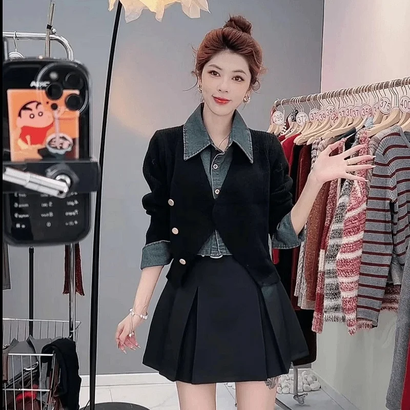 Модный свитер из джинсовой ткани с вязаными вставками, женский, осенне-зимний, новый дизайн, универсальный топ, европейский и корейский стиль...
Модный свитер из джинсовой ткани с вязаными вставками, женский, осенне-зимний, новый дизайн, универсальный топ, европейский и корейский стиль...