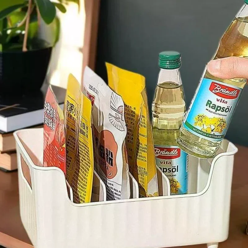 Clear Plastic Seasoning Storage Box With 5 Adjustable Divider Versatile Kitchen Organizer For Spices, Snacks And Small Items
Clear Plastic Seasoning Storage Box With 5 Adjustable Divider Versatile Kitchen Organizer For Spices, Snacks And Small Items