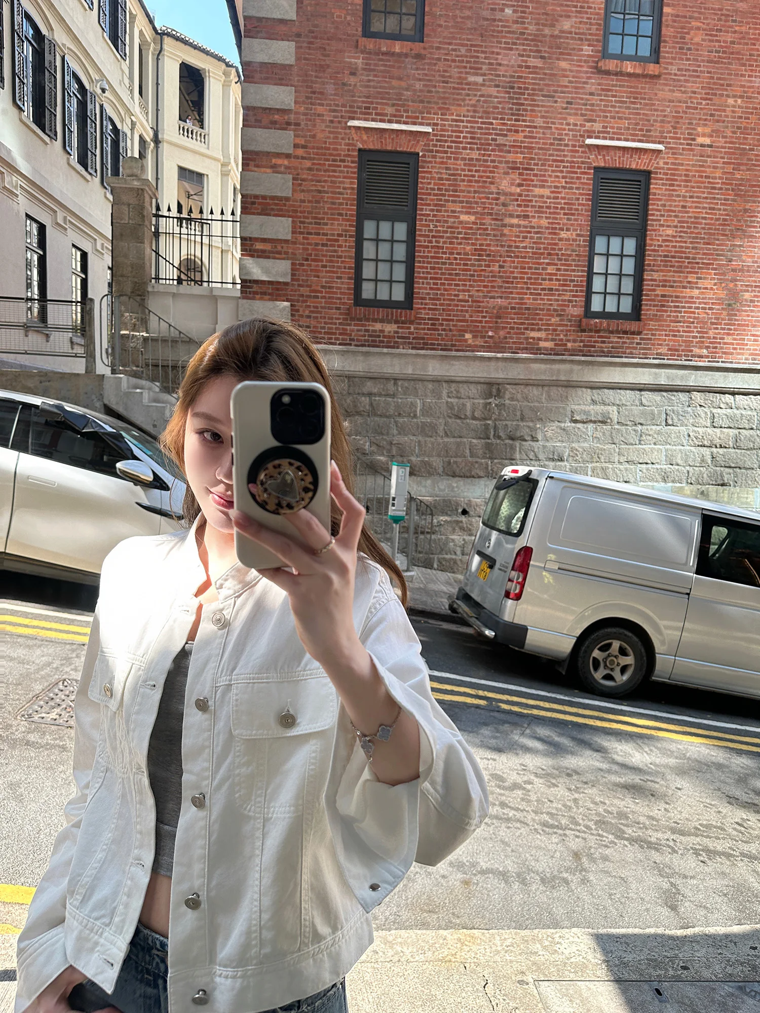 Spring Women's Short Stand Collar Denim Jacket Casual Loose Fit Check White Jeans Cotton Blend Button up Casual Jacket
Spring Women's Short Stand Collar Denim Jacket Casual Loose Fit Check White Jeans Cotton Blend Button up Casual Jacket