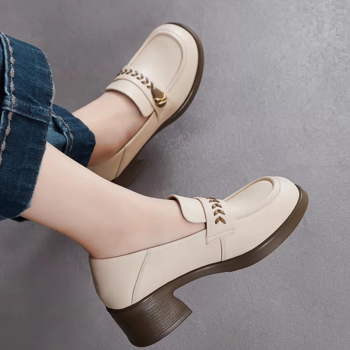 British Style Women's mid Heel Loafers Spring Season Lambskin Flats Fashion Casual Shoes Low Cut round Toe Comfortable Breath...
British Style Women's mid Heel Loafers Spring Season Lambskin Flats Fashion Casual Shoes Low Cut round Toe Comfortable Breath...