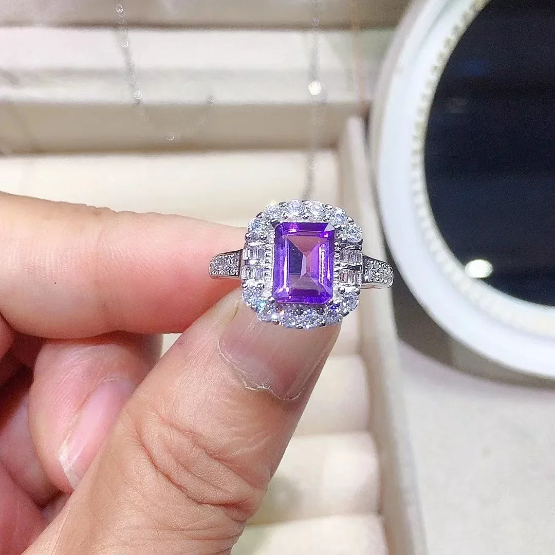 100% Natural Amethyst Ring for Daily Wear 6mm*8mm Emerald Cut Amethyst Silver Jewelry Luxury 925 Silver Crystal Ring
100% Natural Amethyst Ring for Daily Wear 6mm*8mm Emerald Cut Amethyst Silver Jewelry Luxury 925 Silver Crystal Ring
