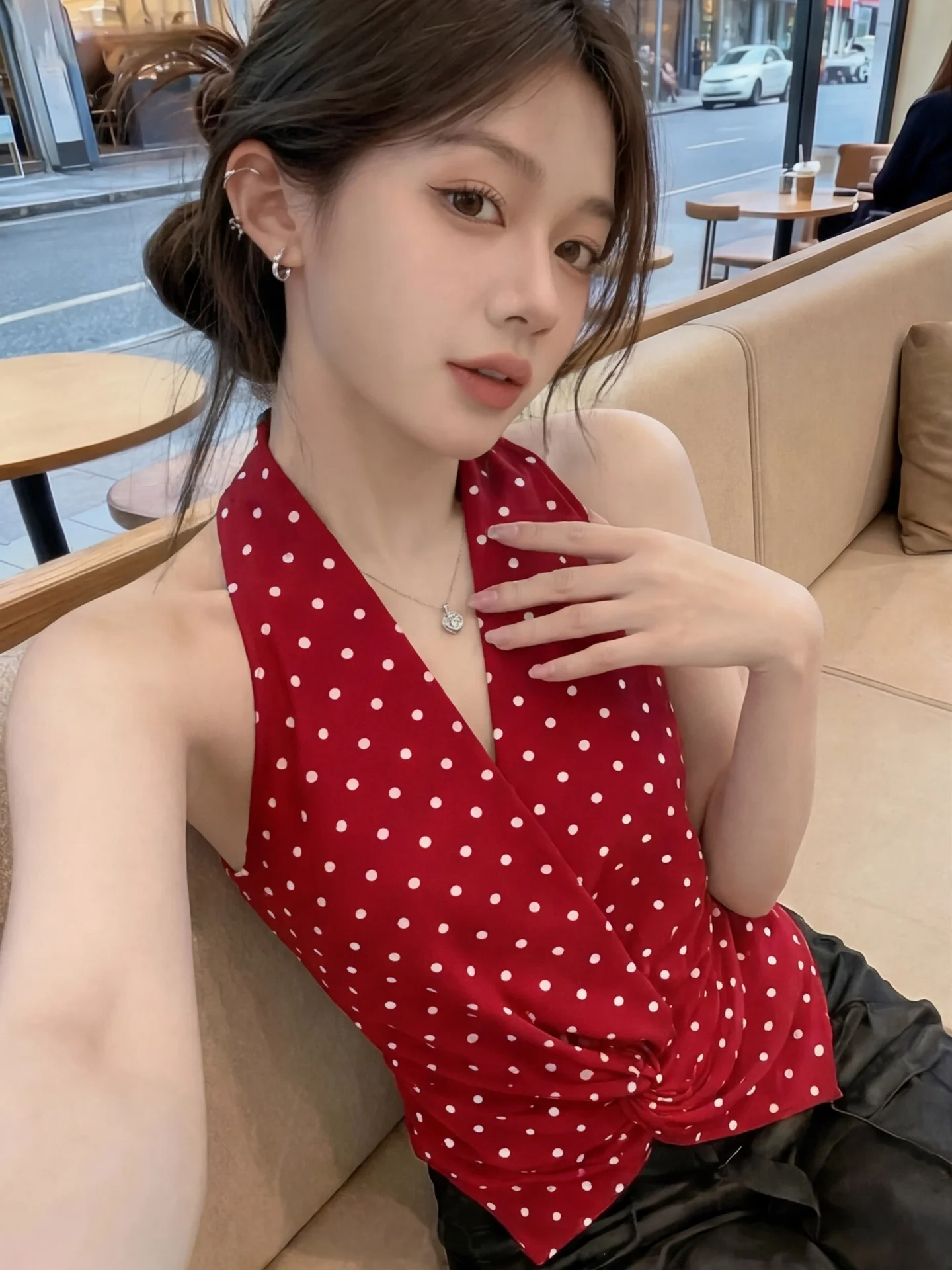 Polka Dot Neck Hanging Strap Vest Women's Summer New Thai Style Unique Beautiful Small Capital Outerwear Sleeveless Top
Polka Dot Neck Hanging Strap Vest Women's Summer New Thai Style Unique Beautiful Small Capital Outerwear Sleeveless Top