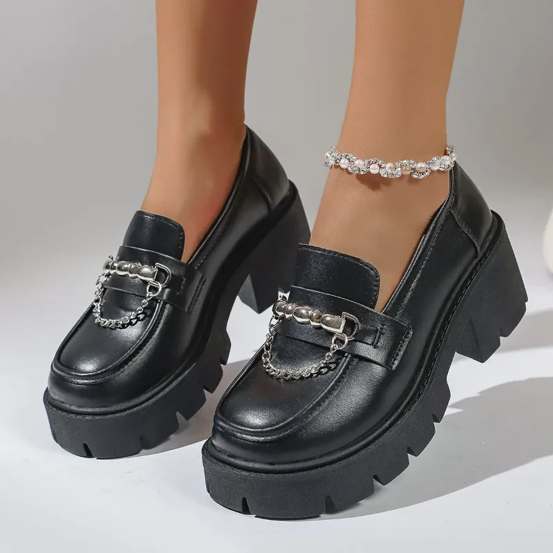 2026 Fashion Metal Chain Platform Loafers Women Thick Bottom Pu Leather Shoes Woman Slip on Black Student Shoes Plus Size 36-43
2026 Fashion Metal Chain Platform Loafers Women Thick Bottom Pu Leather Shoes Woman Slip on Black Student Shoes Plus Size 36-43
