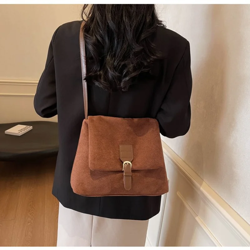 Famous Designer Elegant Crossbody Handbag Leather Women's Bag Luxury Brand Classic Paris Minimalist Commuter Vintage Daily Bag
Famous Designer Elegant Crossbody Handbag Leather Women's Bag Luxury Brand Classic Paris Minimalist Commuter Vintage Daily Bag