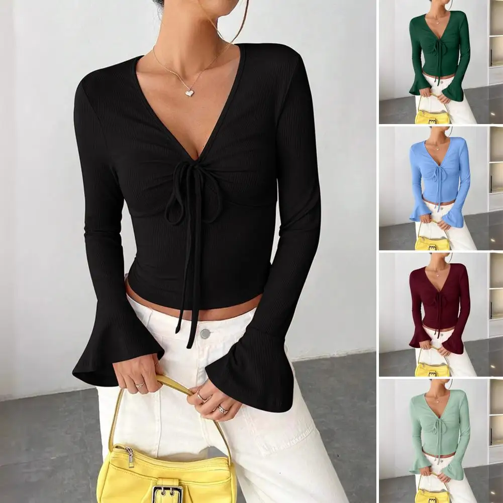 Slim-fitting Tops Solid Color Slim Fit Tops Lace-up V-neck Flared Sleeve Tops for Women Slim Fit Solid Color Casual Pullover
Slim-fitting Tops Solid Color Slim Fit Tops Lace-up V-neck Flared Sleeve Tops for Women Slim Fit Solid Color Casual Pullover