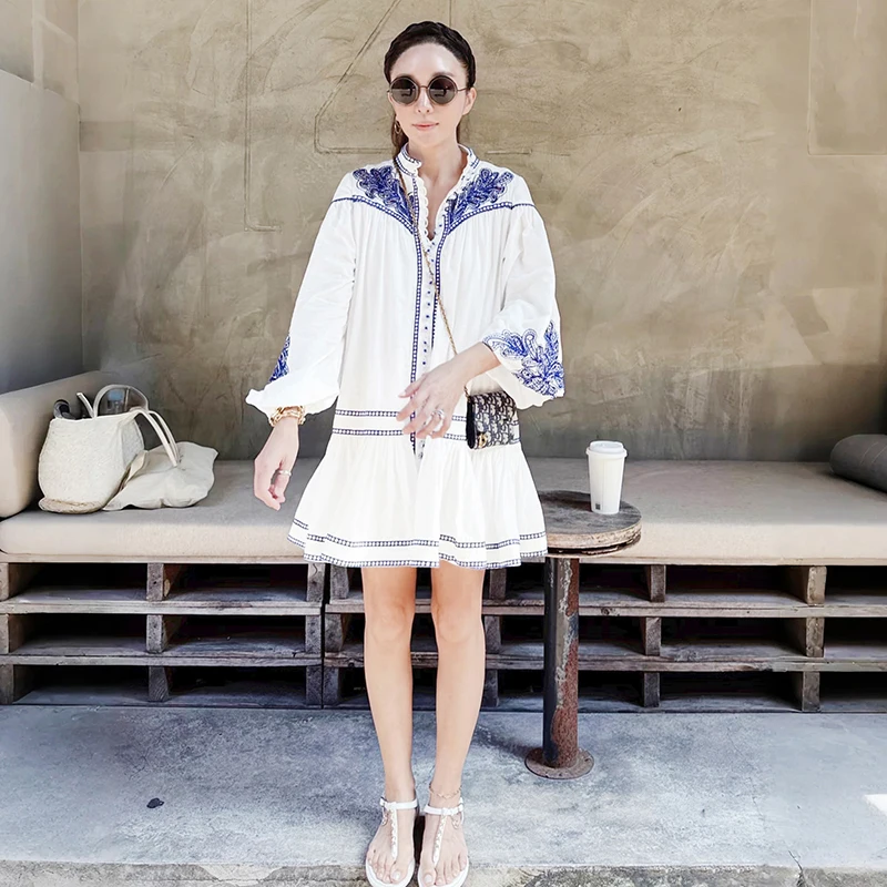 Свободное хлопково-льняное платье с вышивкой, рукавами-фонариками, круглым вырезом и пуговицами, женское повседневное платье H-образного силуэта с длинными рукавами для ежедневной носки
Свободное хлопково-льняное платье с вышивкой, рукавами-фонариками, круглым вырезом и пуговицами, женское повседневное платье H-образного силуэта с длинными рукавами для ежедневной носки