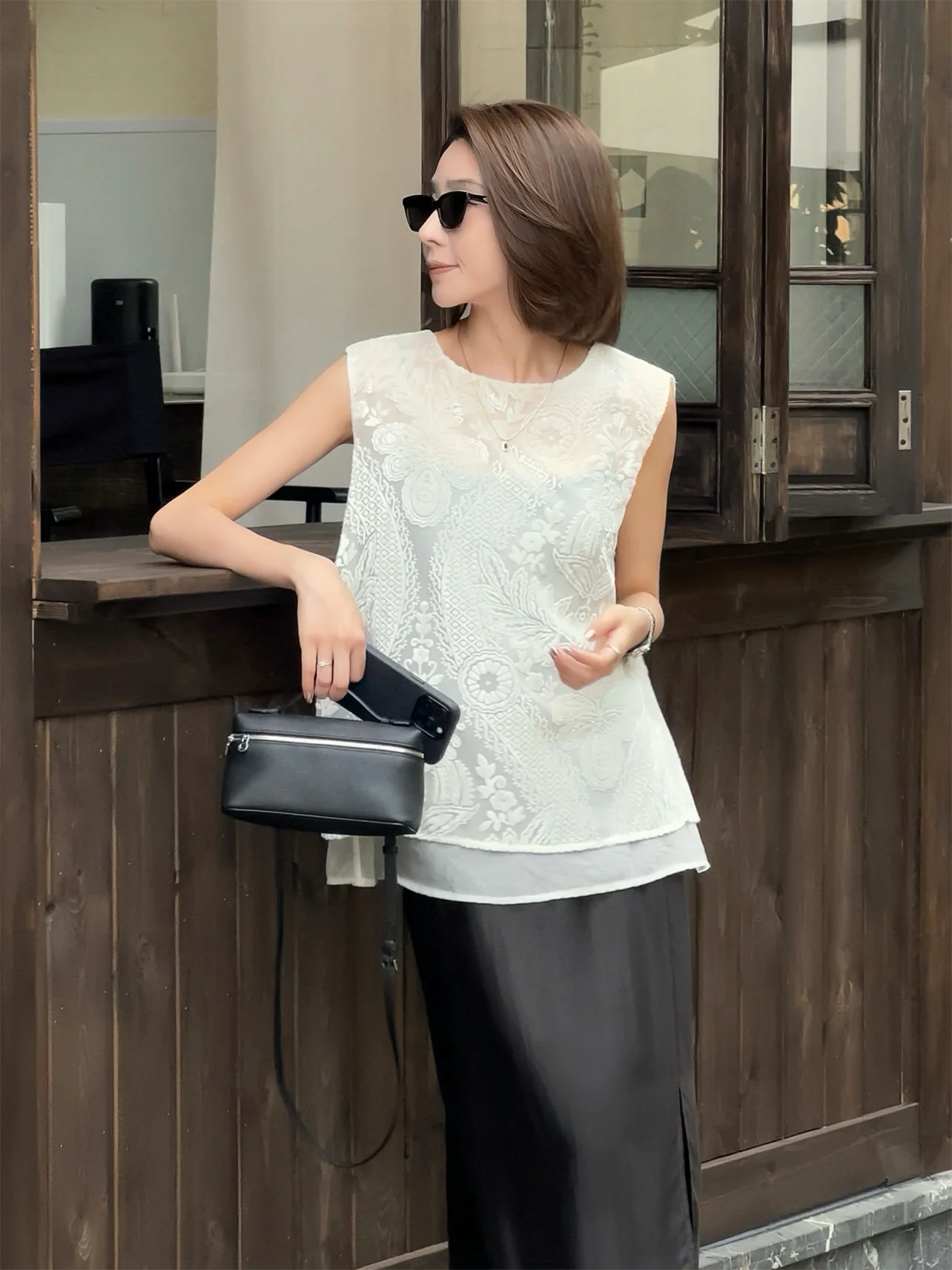 Летняя женская блузка-обманка с вышивкой, белая, модная повседневная одежда в стиле Zhou Cloud
Летняя женская блузка-обманка с вышивкой, белая, модная повседневная одежда в стиле Zhou Cloud