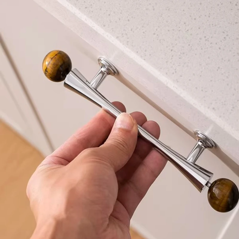 Luxury /Brass+ Ball Crystal Shoe Cabinet Knobs Wardrobe Cupboard Handle Furniture Hardware Drawer Pull Kitchen Accessories 128mm
Luxury /Brass+ Ball Crystal Shoe Cabinet Knobs Wardrobe Cupboard Handle Furniture Hardware Drawer Pull Kitchen Accessories 128mm