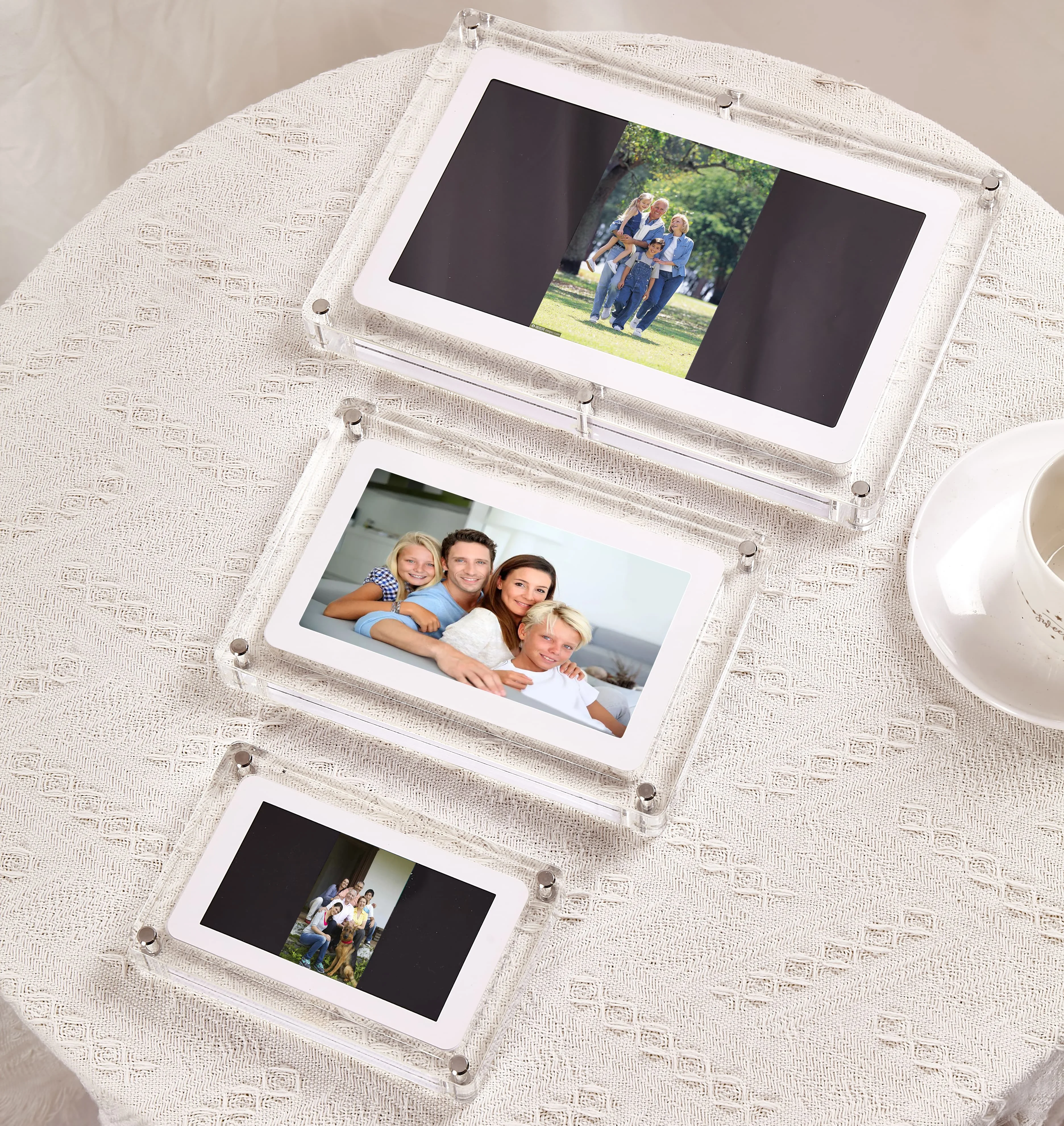 Wholesale 7 inches acrylic digital video photo frame with removable stander 8GB memory IPS screen 1500mah chargeable battery
Wholesale 7 inches acrylic digital video photo frame with removable stander 8GB memory IPS screen 1500mah chargeable battery