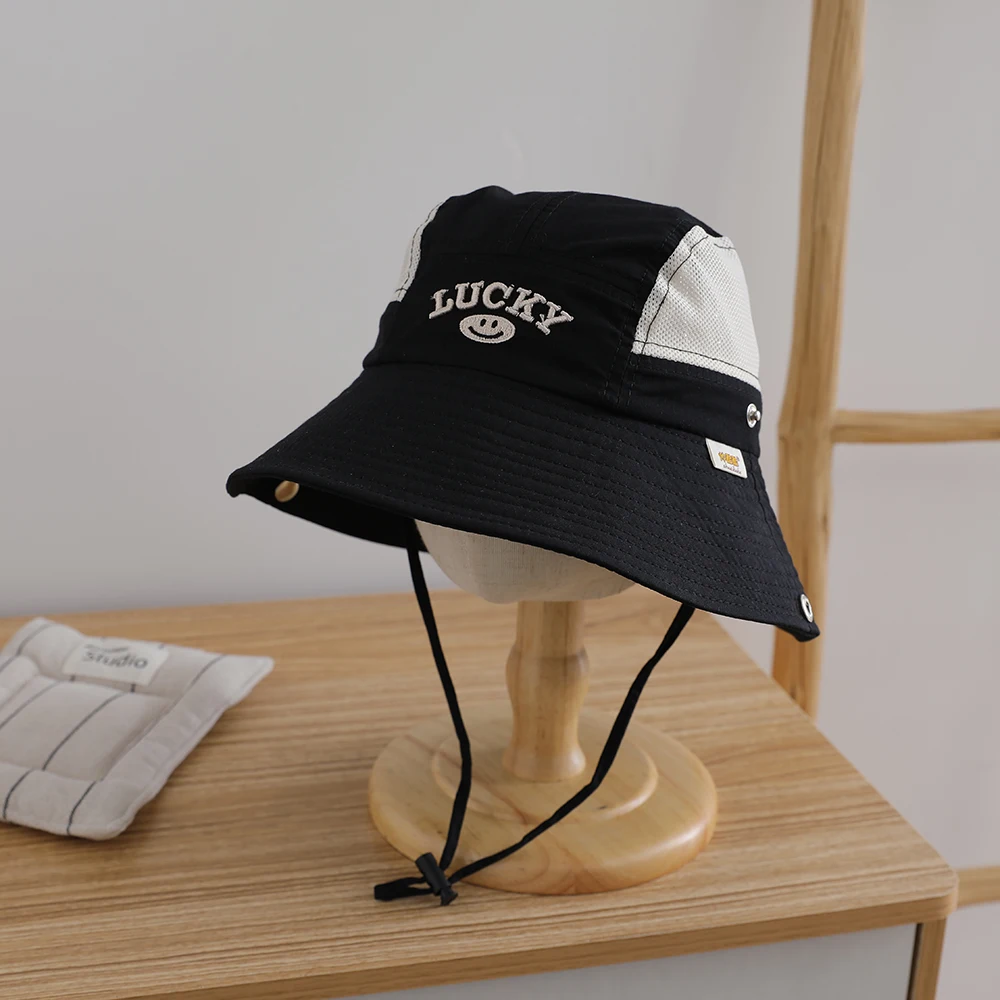 Children's style double-sided breathable mesh embroidered LUCKY smiling face letter logo adjustable flip-up brim fishing hat
Children's style double-sided breathable mesh embroidered LUCKY smiling face letter logo adjustable flip-up brim fishing hat