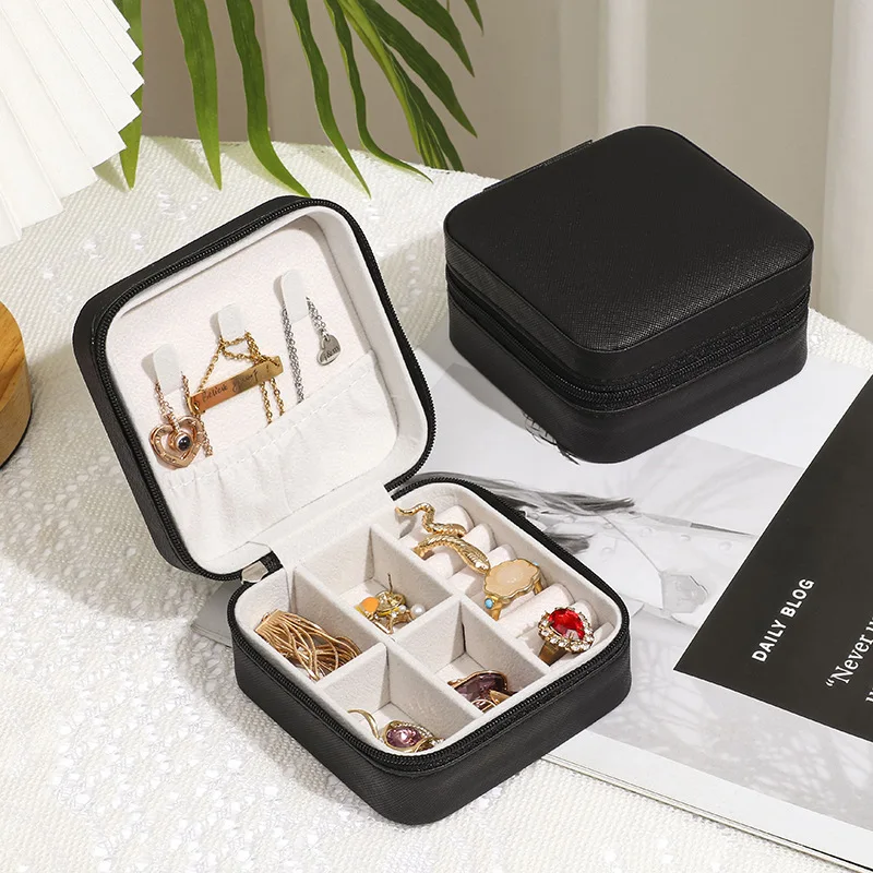 Multi-purpose Sorting Storage Box Women's Jewelry Hand Jewelry Storage Box PU Leather Pure Color Series Storage Box
Multi-purpose Sorting Storage Box Women's Jewelry Hand Jewelry Storage Box PU Leather Pure Color Series Storage Box