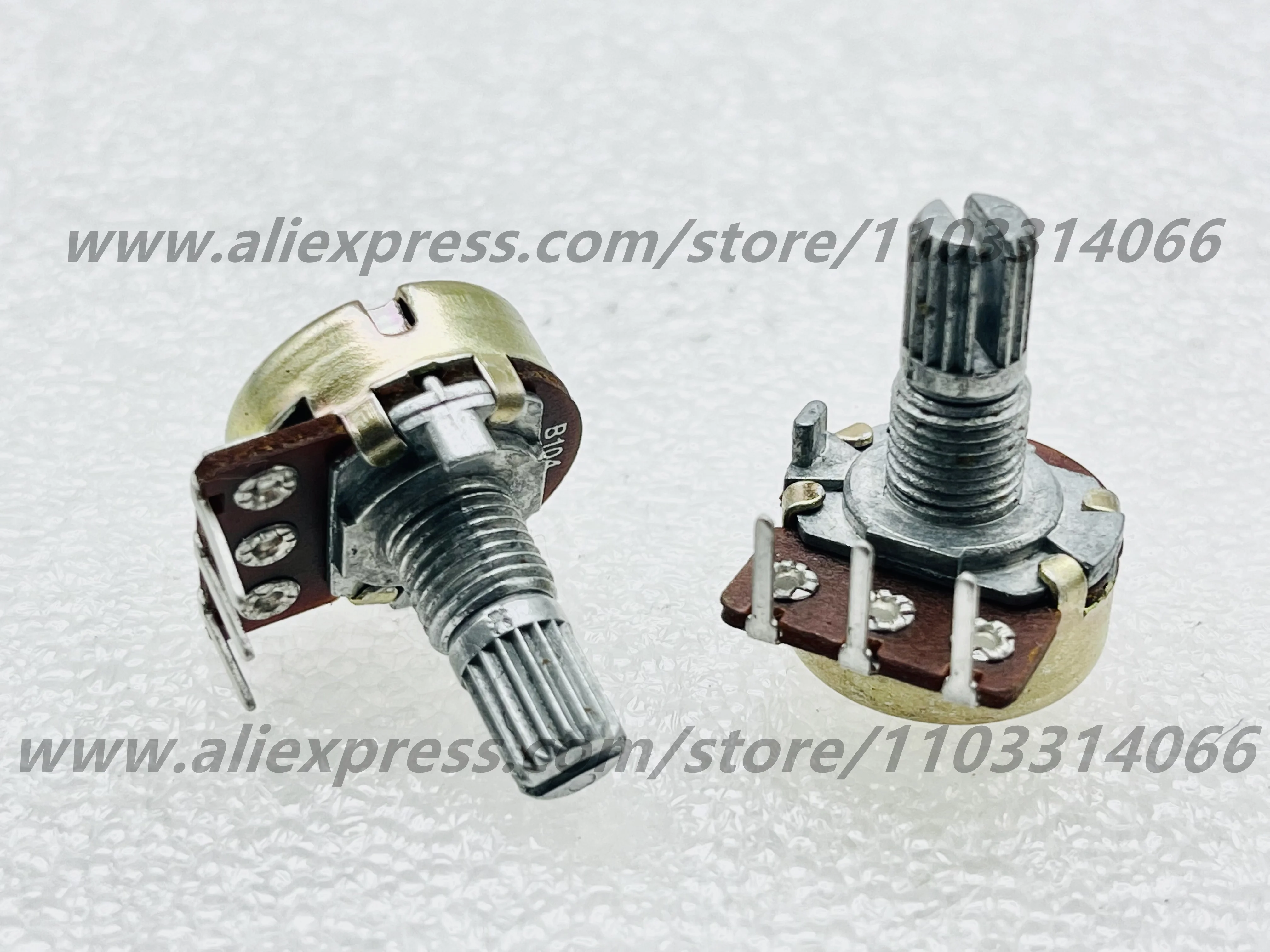 10pcs Difeng RK16 single potentiometer amplifier volume regulation B100k bending foot shaft length 15mm serrated
10pcs Difeng RK16 single potentiometer amplifier volume regulation B100k bending foot shaft length 15mm serrated