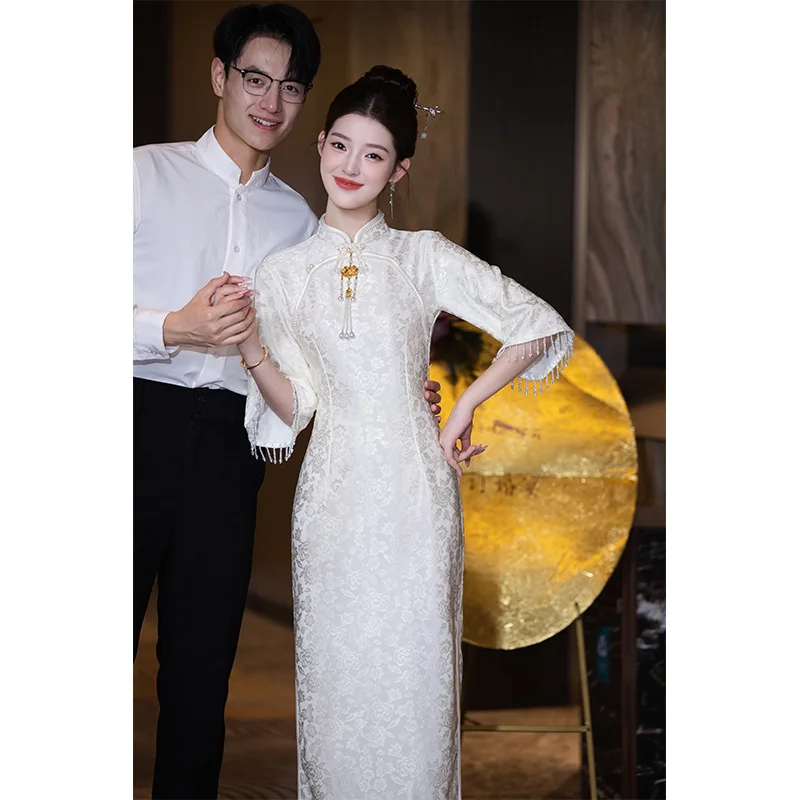 2025 New White Lace Jacquard Chinese Qipao Engagement Improved Long Sleeve Qipao Cheongsam Dress
2025 New White Lace Jacquard Chinese Qipao Engagement Improved Long Sleeve Qipao Cheongsam Dress