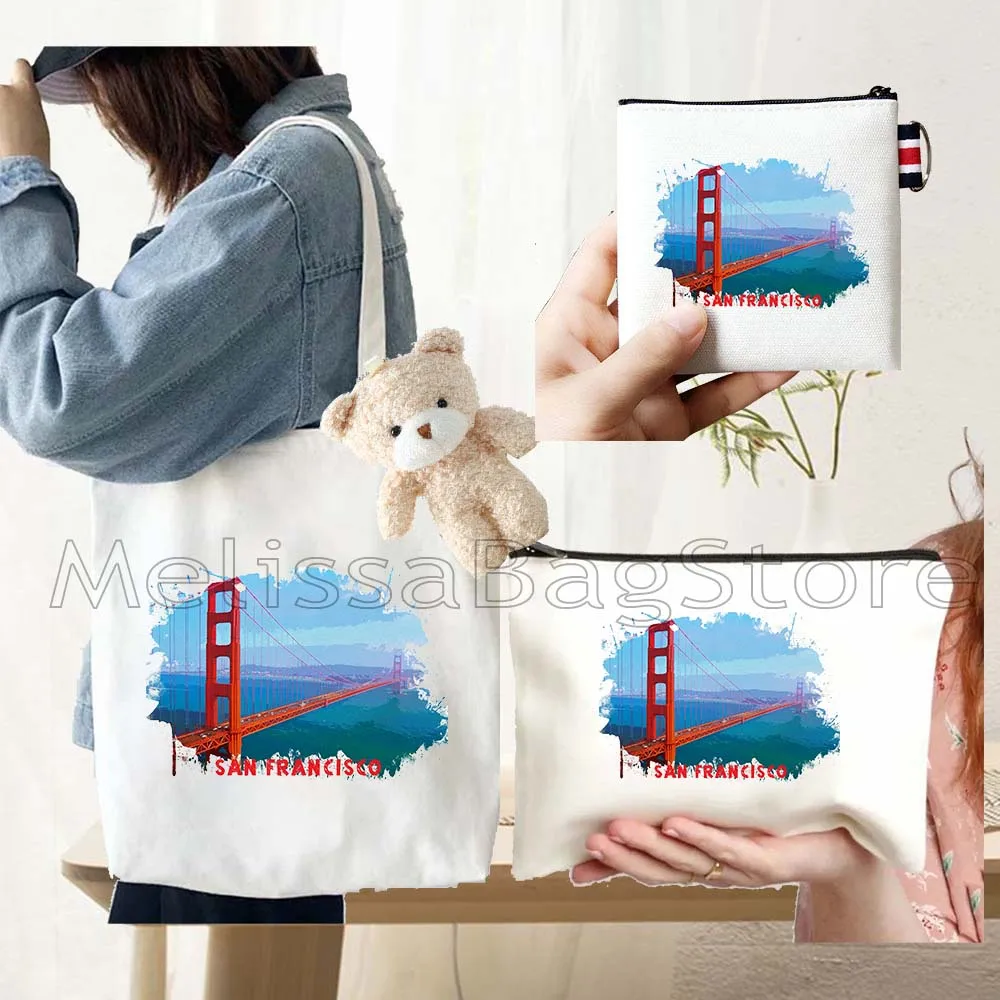 4PCS Gifts Set San Francisco White Canvas Tote Bag Handbag with Doll Key Coin Purse Cosmetic Makeup Toilet Bag Case Pouch
4PCS Gifts Set San Francisco White Canvas Tote Bag Handbag with Doll Key Coin Purse Cosmetic Makeup Toilet Bag Case Pouch