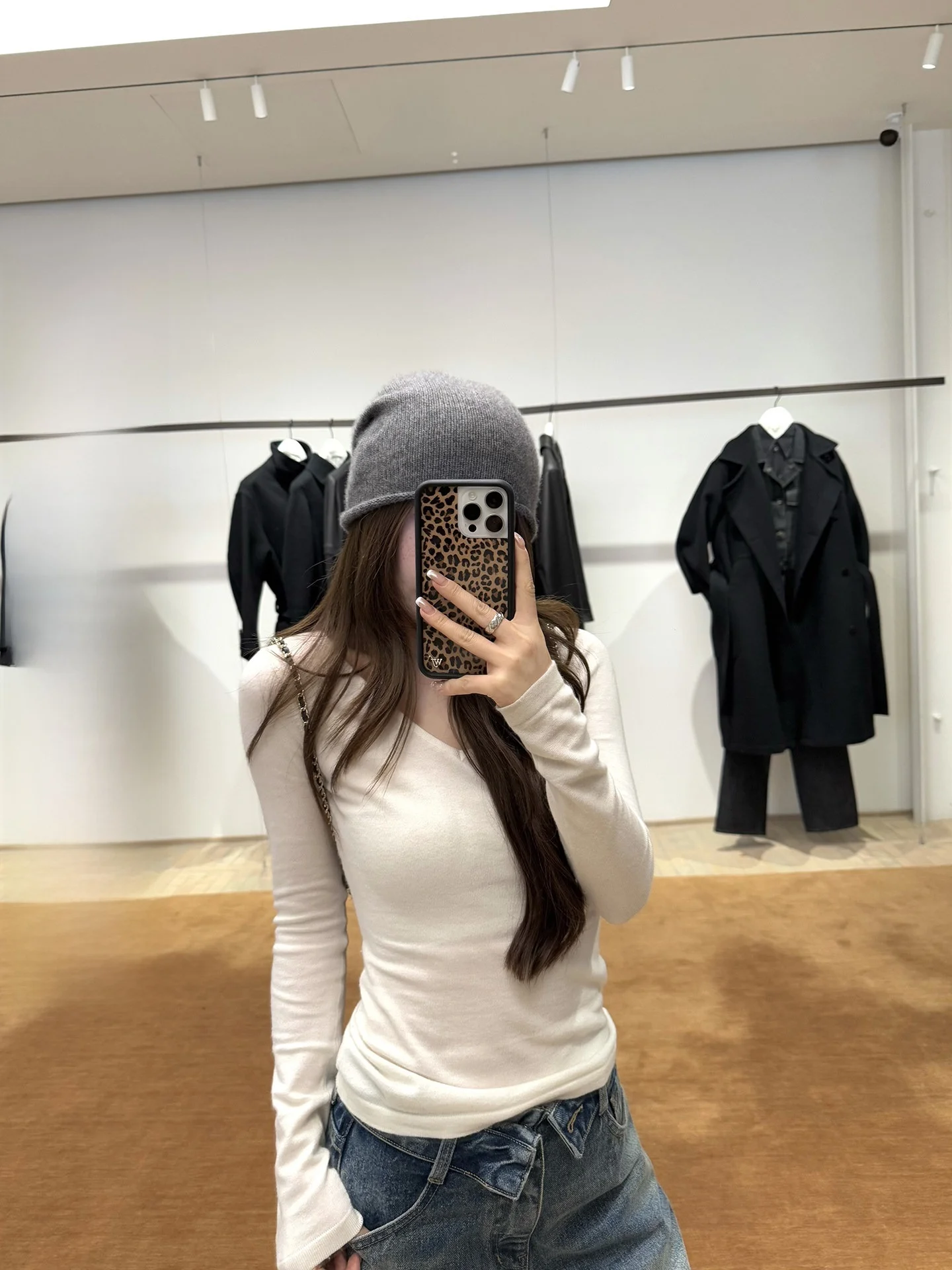 Slim Fit V-Neck Wool Blend Base Shirt Yellow Zonly Zzpalette Winter Essential Purchase Long Sleeve Inner Wear Regular Length
Slim Fit V-Neck Wool Blend Base Shirt Yellow Zonly Zzpalette Winter Essential Purchase Long Sleeve Inner Wear Regular Length