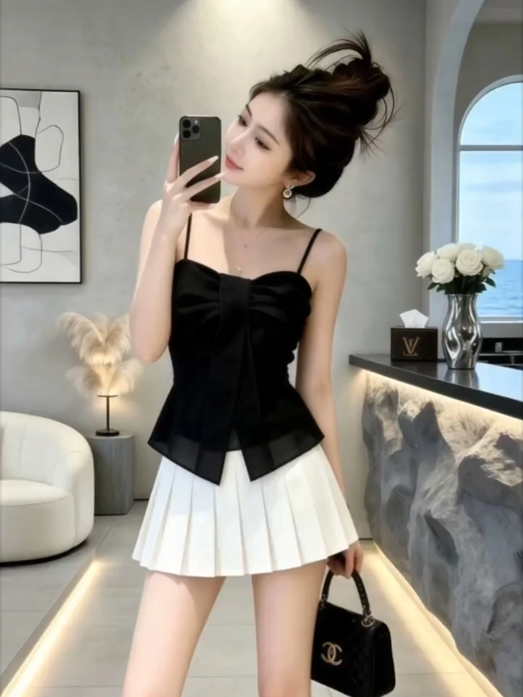 Elegant Black Bowtie Strap Vest Women's High Waist Slimming Pleated Skirt Two-Piece Set Summer Fashion Casual Outfit
Elegant Black Bowtie Strap Vest Women's High Waist Slimming Pleated Skirt Two-Piece Set Summer Fashion Casual Outfit