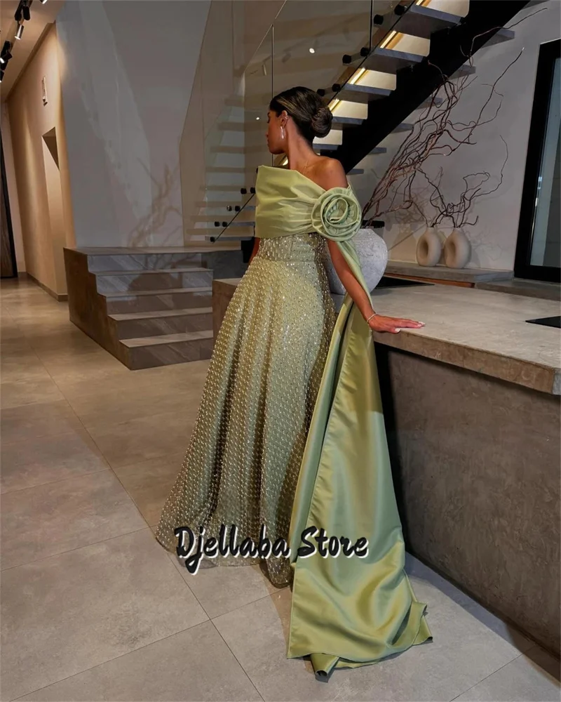 Green Lace Off Shoulder Evening Dress With Flowrs Shiny Arabian Prom Gown Customized Wedding Party Dress فساتين للمناسبات الخاصة
Green Lace Off Shoulder Evening Dress With Flowrs Shiny Arabian Prom Gown Customized Wedding Party Dress فساتين للمناسبات الخاصة