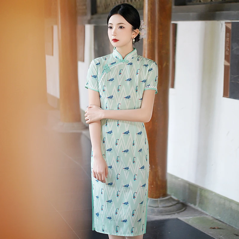 2025 National Tide, свежее зеленое женское улучшенное Cheongsam, женское ретро-модное Ципао, женское утягивающее платье в китайском стиле с длинным разрезом
2025 National Tide, свежее зеленое женское улучшенное Cheongsam, женское ретро-модное Ципао, женское утягивающее платье в китайском стиле с длинным разрезом