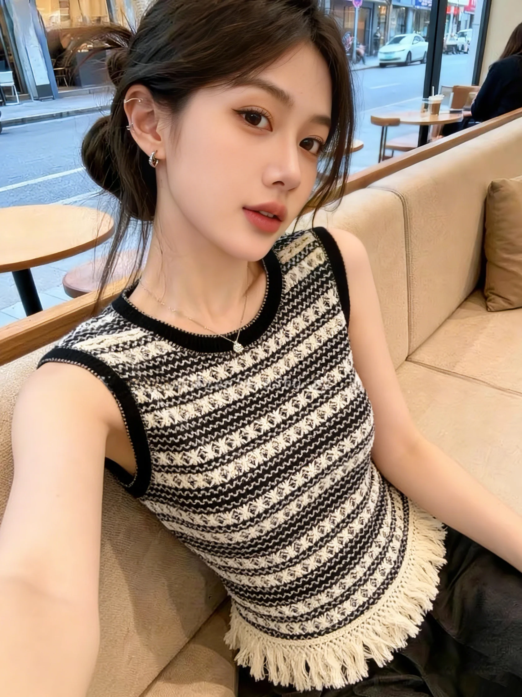 Korean Style Slim Fit Knitted Vest Women's Summer New Design Sensation Self-Keeping Tassel Stripe Sleeveless Top
Korean Style Slim Fit Knitted Vest Women's Summer New Design Sensation Self-Keeping Tassel Stripe Sleeveless Top