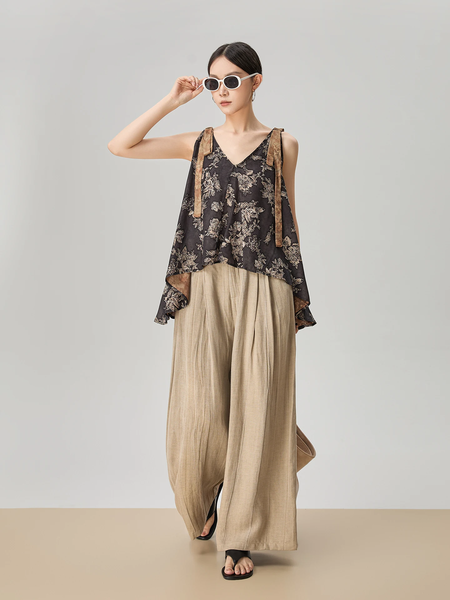 Guli Bla Printed Sa Svel Strap Vest Women Summer Outdoor Wear 2025 New Sle Loose Fit Casual Faion Top
Guli Bla Printed Sa Svel Strap Vest Women Summer Outdoor Wear 2025 New Sle Loose Fit Casual Faion Top