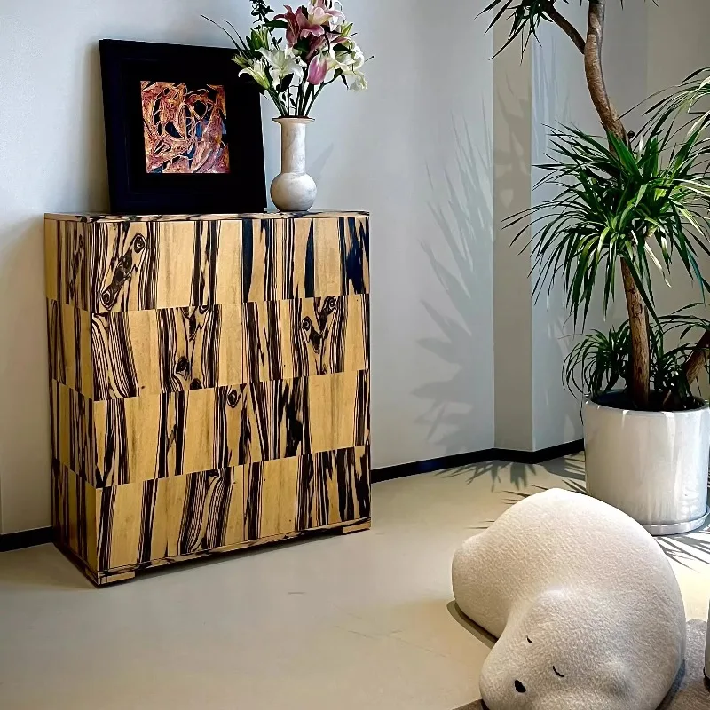 Solid wood medieval style French cream modern, environmentally friendly and durable living room bedroom locker
Solid wood medieval style French cream modern, environmentally friendly and durable living room bedroom locker