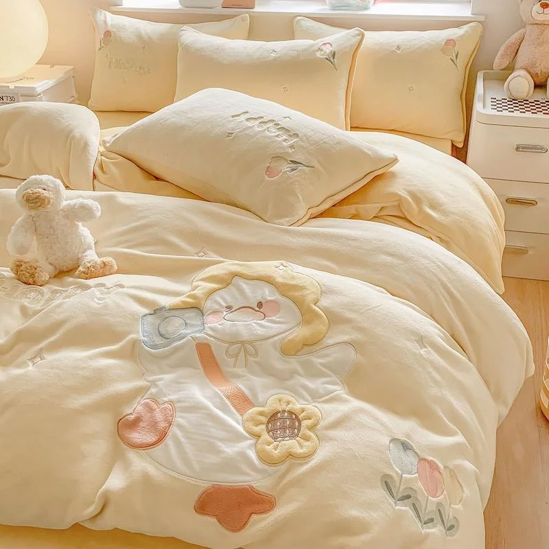 Winter Coral Fleece Bedding Set Children's Three-Piece Coverlet Modern Style Milk Velvet Bedspread Bedding Set Comforter Cover
Winter Coral Fleece Bedding Set Children's Three-Piece Coverlet Modern Style Milk Velvet Bedspread Bedding Set Comforter Cover