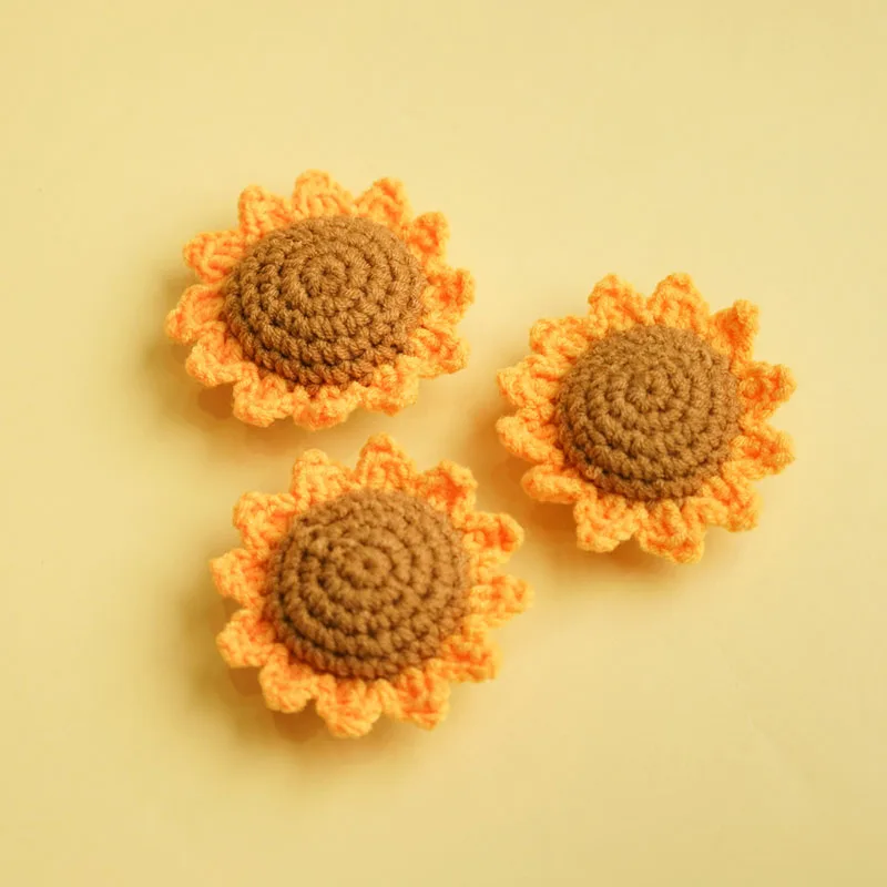 Hand Woven Sunflower Head Yarn Simulation Knitting Flower Wholesale Sunflower Brooch DIY Keychain Accessories Pendant Toys
Hand Woven Sunflower Head Yarn Simulation Knitting Flower Wholesale Sunflower Brooch DIY Keychain Accessories Pendant Toys