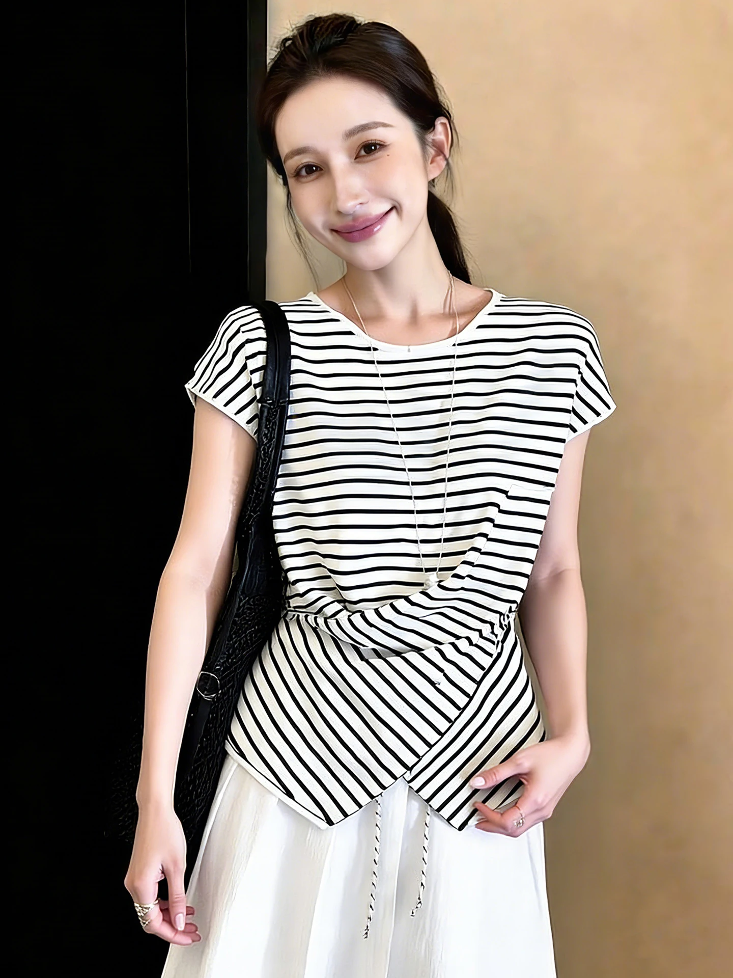 Slimming Short Sleeve Knitted T-Shirt Korean Style Striped Design Waist-Cinching Women's Summer Fashion Casual Top
Slimming Short Sleeve Knitted T-Shirt Korean Style Striped Design Waist-Cinching Women's Summer Fashion Casual Top