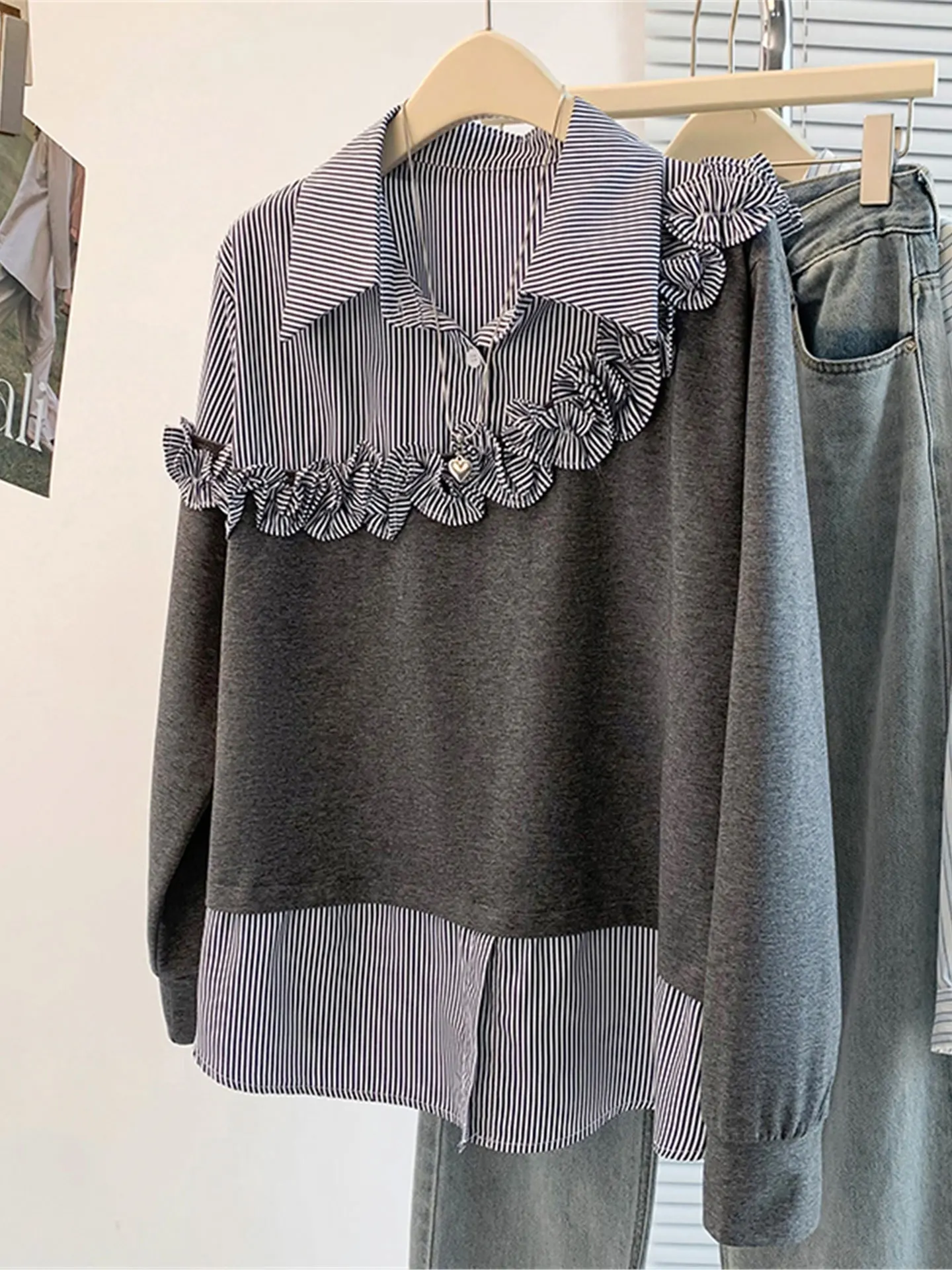 Ele Striped Long Sve irt Women's Faionable Autumn Winter plus Size MM Trendy Top Quali Material Korean Sle
Ele Striped Long Sve irt Women's Faionable Autumn Winter plus Size MM Trendy Top Quali Material Korean Sle