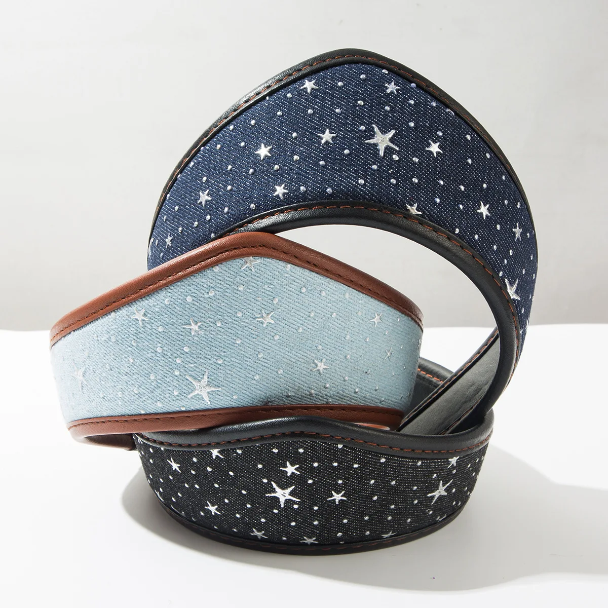 Korean Style Color Block Pu Leather Hot Stamped Star Denim Wide Brim Crown Headband - Sweet & Cool Hair Accessory for Women
Korean Style Color Block Pu Leather Hot Stamped Star Denim Wide Brim Crown Headband - Sweet & Cool Hair Accessory for Women