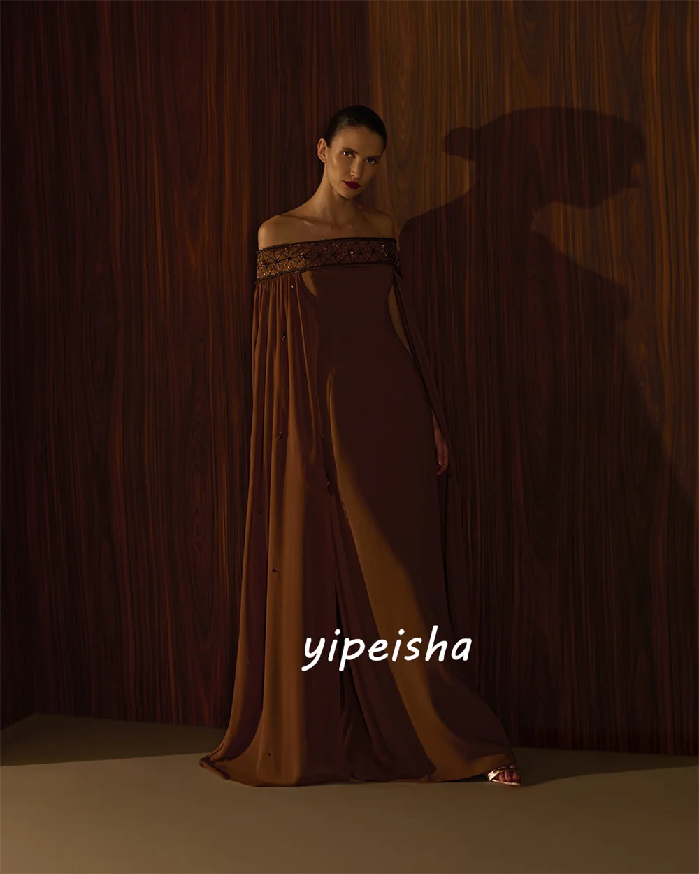 Customized Brown Chiffon Intricate Sparkle Beading Sequined A-line Off-the-shoulder Floor-Length Evening Dresses for Woman
Customized Brown Chiffon Intricate Sparkle Beading Sequined A-line Off-the-shoulder Floor-Length Evening Dresses for Woman