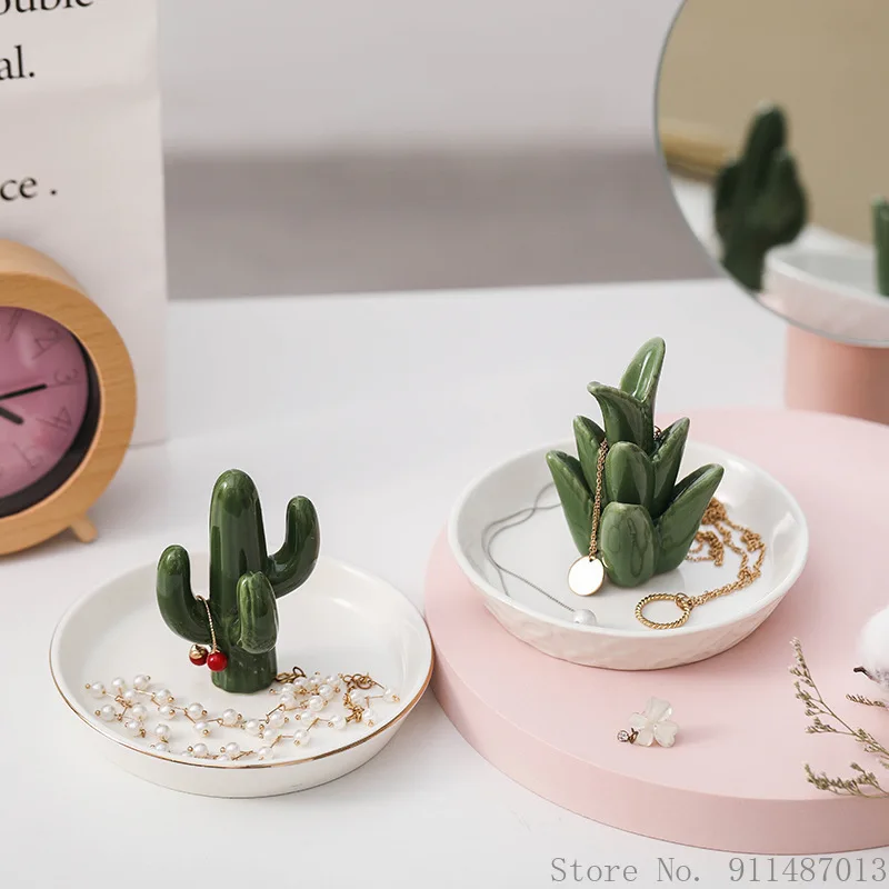 Nordic style Creative Ceramic Aloe-shaped Plate, Snacks Dessert Storage Trays, Ceramics Ring Earring Jewelry Dish, 1Pc 
Nordic style Creative Ceramic Aloe-shaped Plate, Snacks Dessert Storage Trays, Ceramics Ring Earring Jewelry Dish, 1Pc