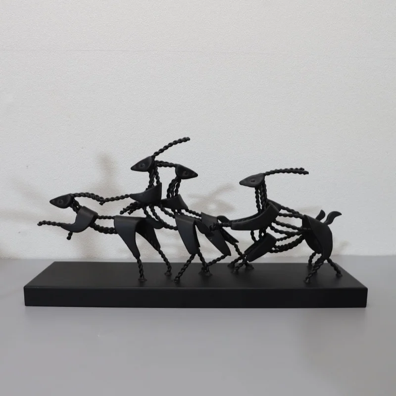 European-Style Minimalist Creative Metal Animal Decoration Model Room TV Cabinet and Tea Table Home Living Room Decorations Deco
European-Style Minimalist Creative Metal Animal Decoration Model Room TV Cabinet and Tea Table Home Living Room Decorations Deco