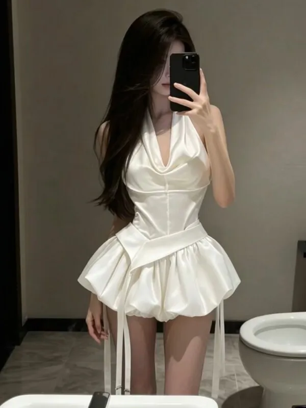 Summer New Style Women's Short Halter Neck Floral Print Dress Slimming Waist Casual Pure Color A-Line Dress Citywalk
Summer New Style Women's Short Halter Neck Floral Print Dress Slimming Waist Casual Pure Color A-Line Dress Citywalk