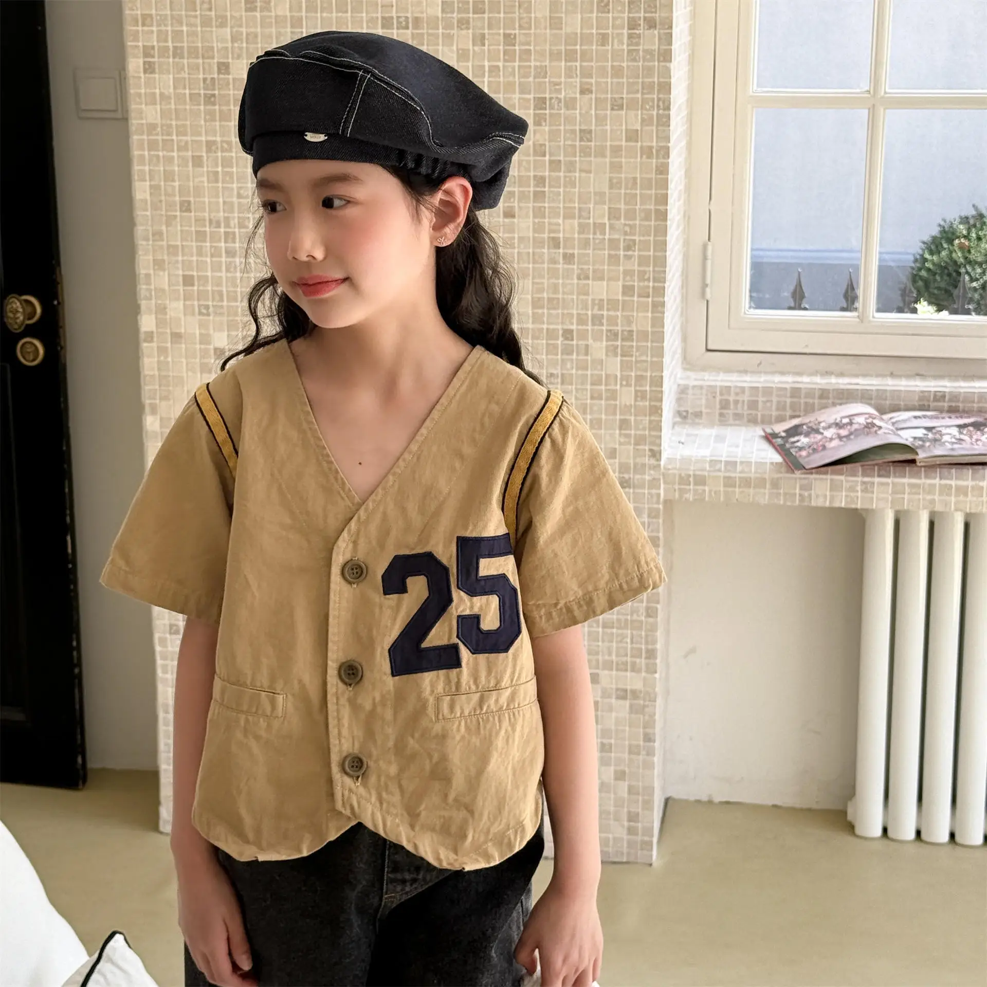 2025 Summer New Children Short Sleeve Coat Cotton Girls Fashion Letter Cardigan Kids Sunscreen Jacket Baby Boys Thin Casual Coat
2025 Summer New Children Short Sleeve Coat Cotton Girls Fashion Letter Cardigan Kids Sunscreen Jacket Baby Boys Thin Casual Coat